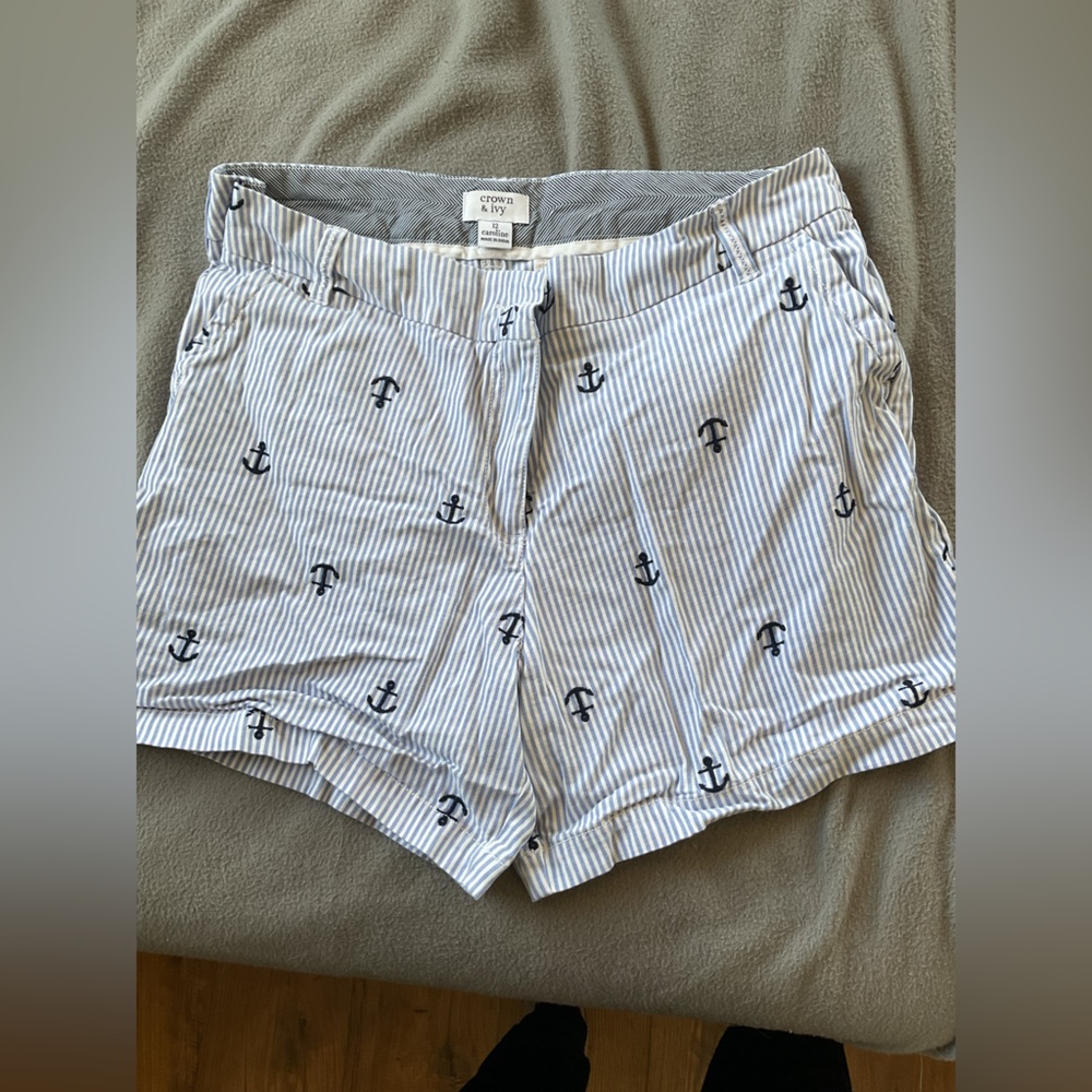 Anchor shorts size 12 crown and ivy